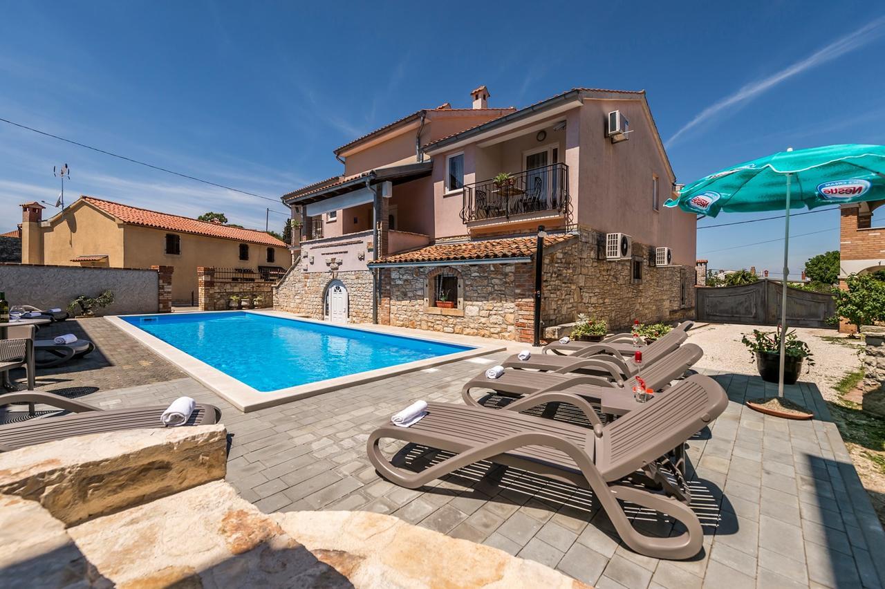 Villa Valtrazza Tar-Vabriga Exteriér fotografie
