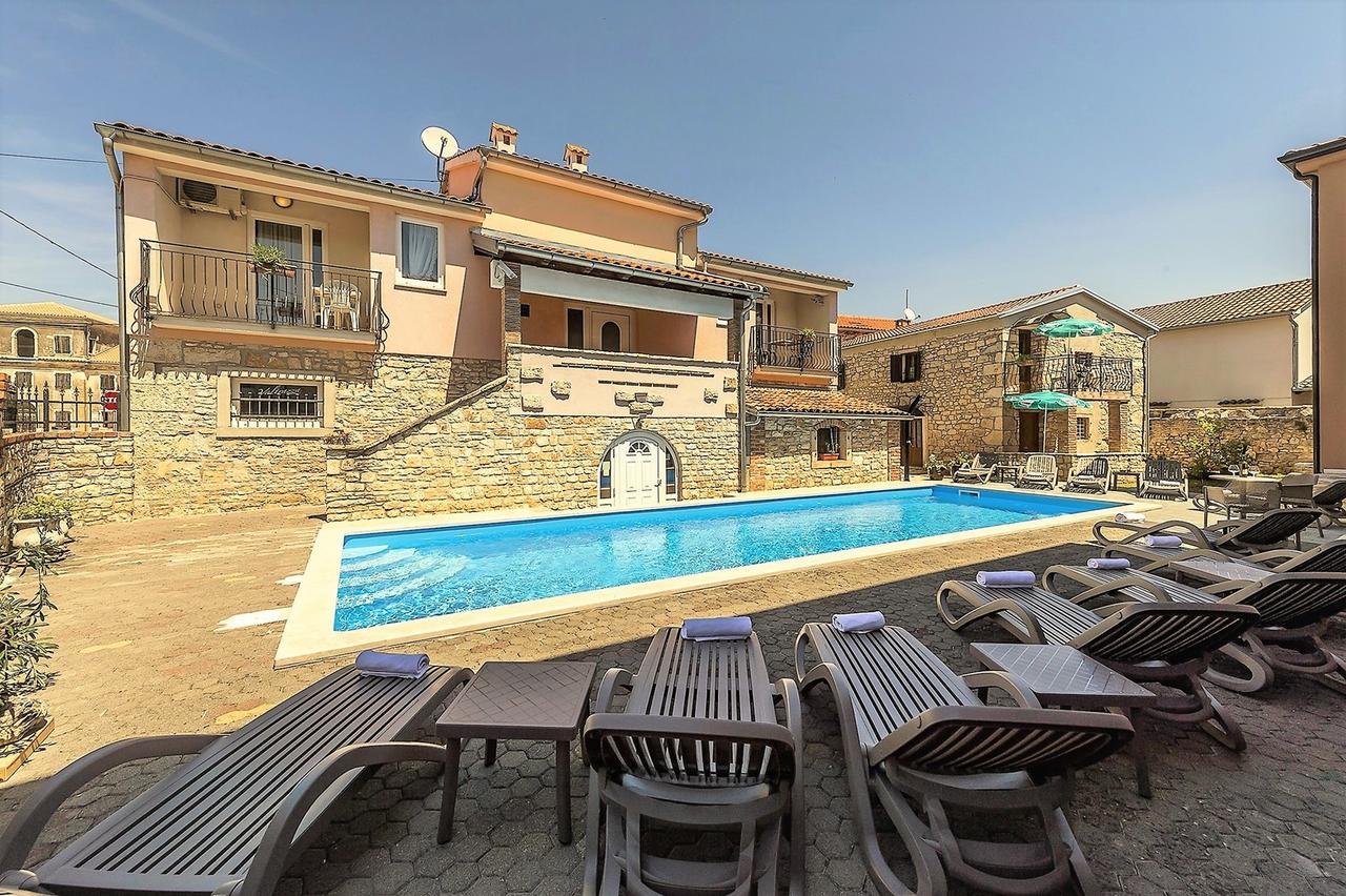 Villa Valtrazza Tar-Vabriga Exteriér fotografie